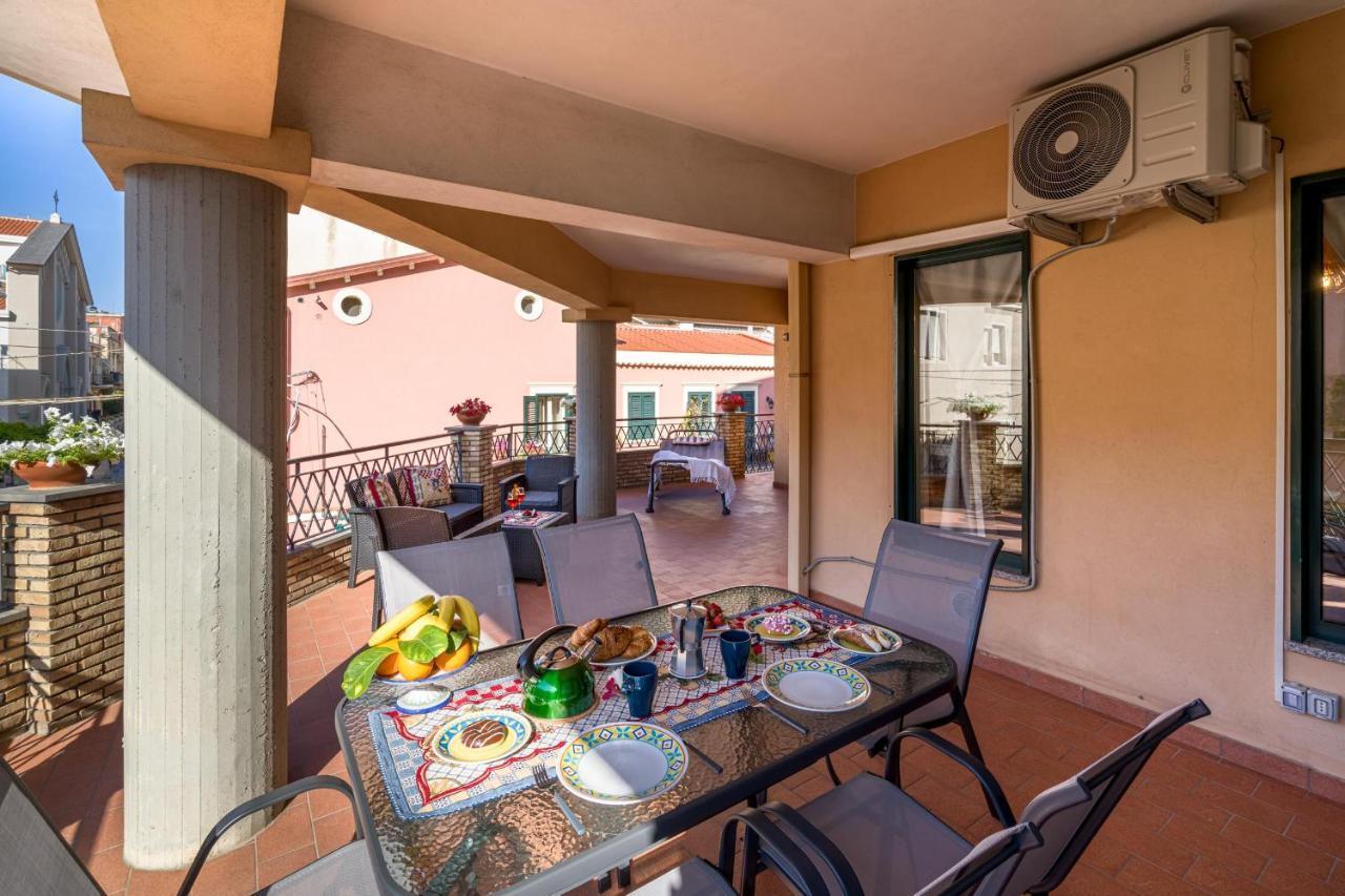 Loft Angolo Sul Mare Letojanni Esterno foto