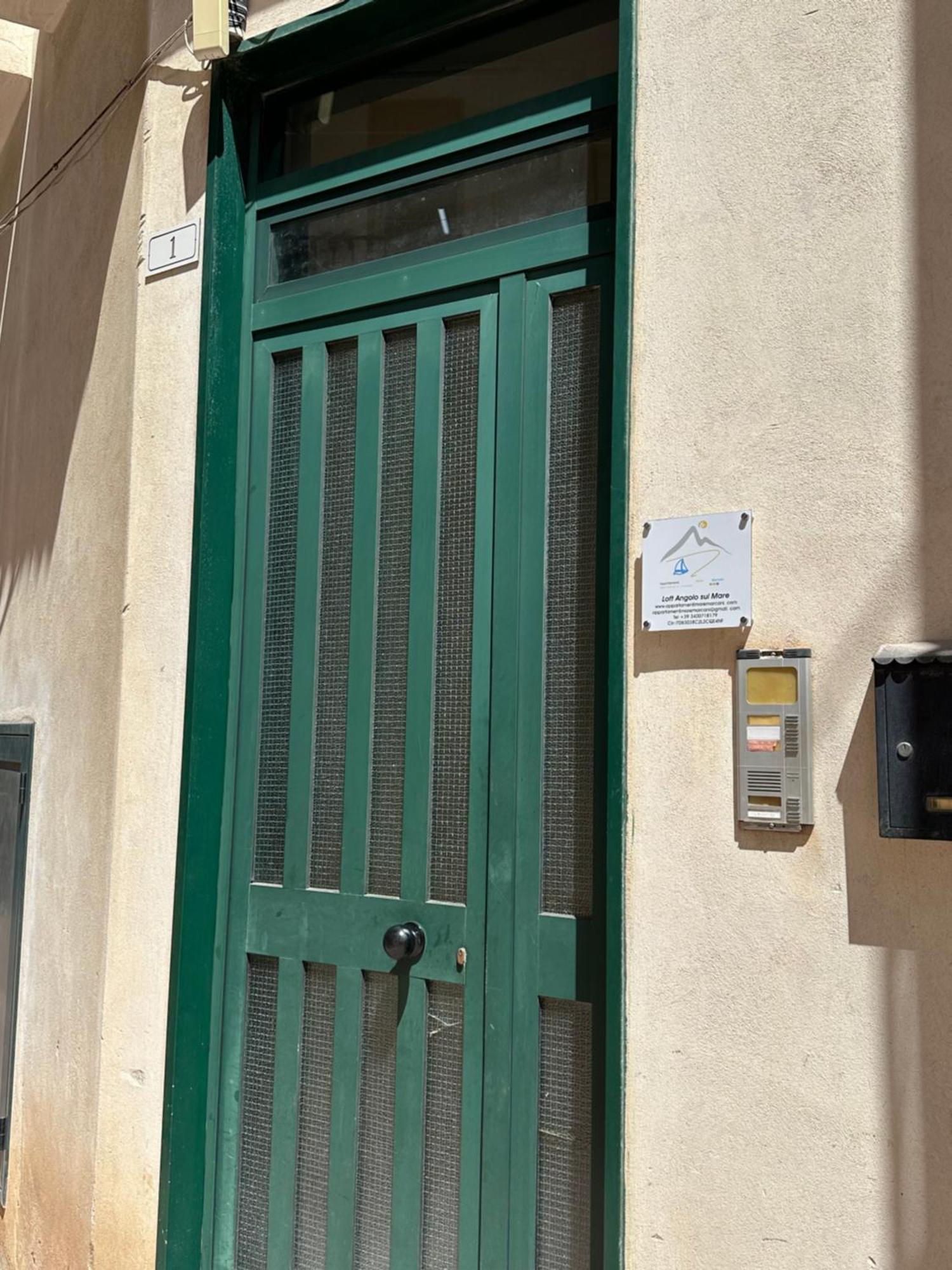 Loft Angolo Sul Mare Letojanni Esterno foto